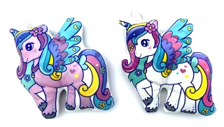 PELUCHE LICORNE 20CM 2 COULEURS ASSORTIES